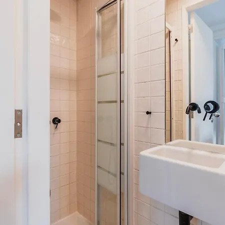 Lovely Madragoa 2 公寓 *