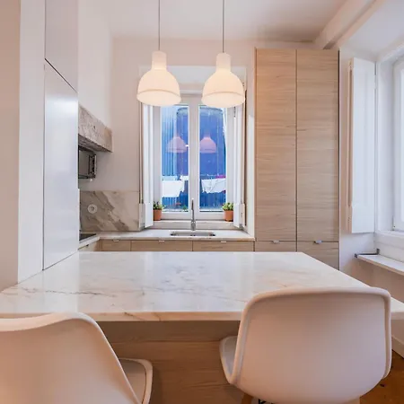 Apartment Lovely Madragoa 2 *