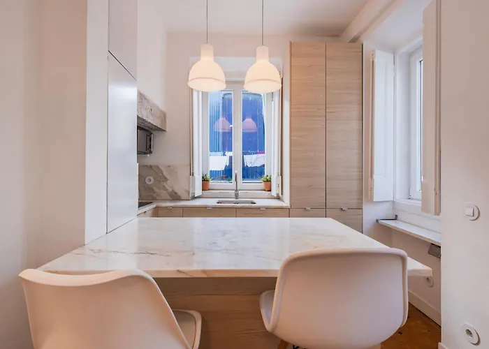 Apartment Lovely Madragoa 2 *